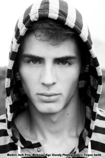 529389_421683507845106_1801924580_n